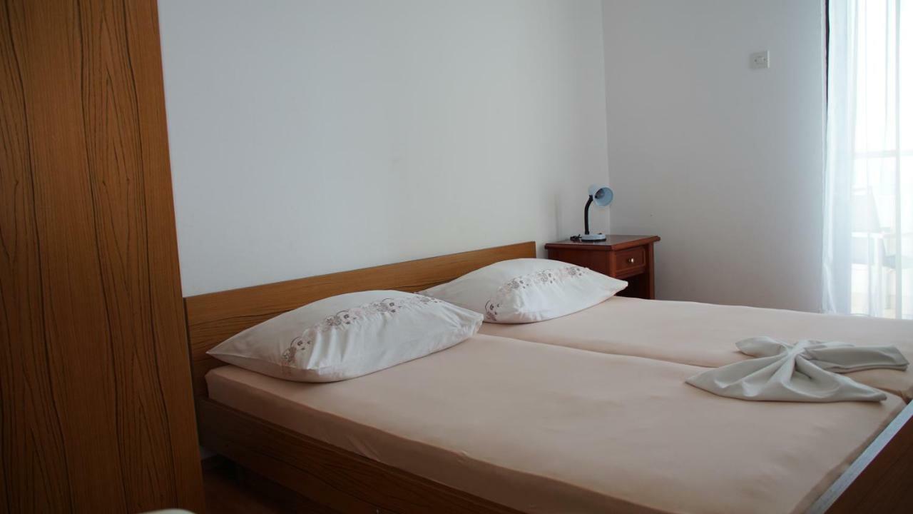 Apartmani Sipic , Bilo - 프리모스턴 외부 사진