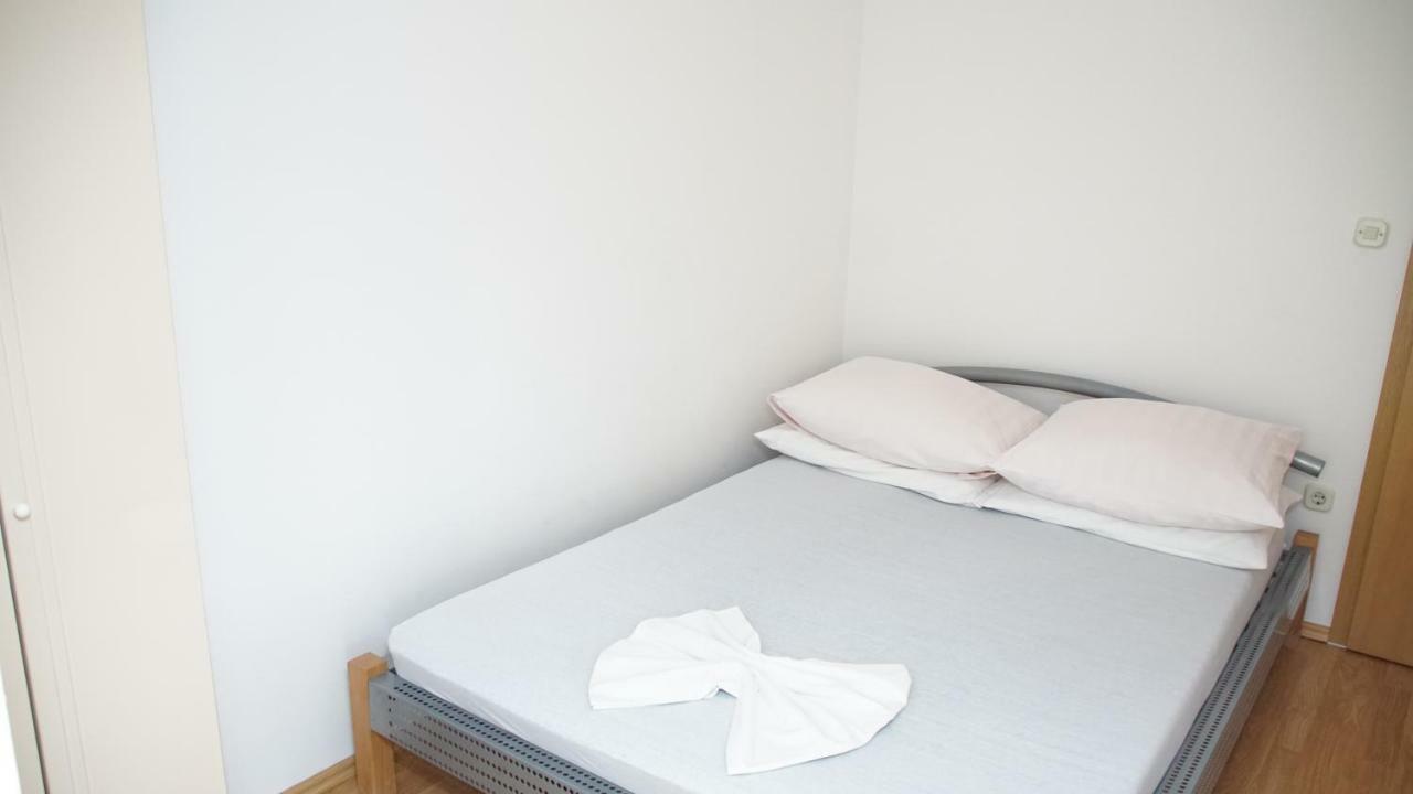 Apartmani Sipic , Bilo - 프리모스턴 외부 사진