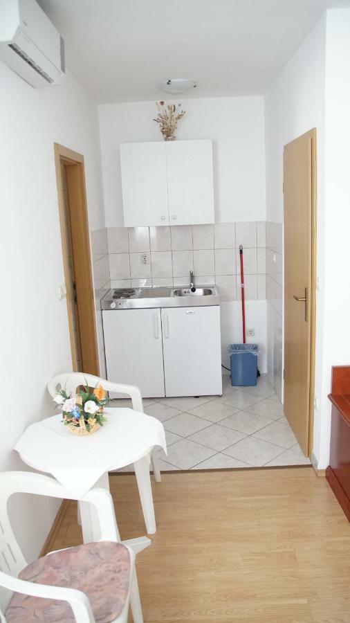 Apartmani Sipic , Bilo - 프리모스턴 외부 사진