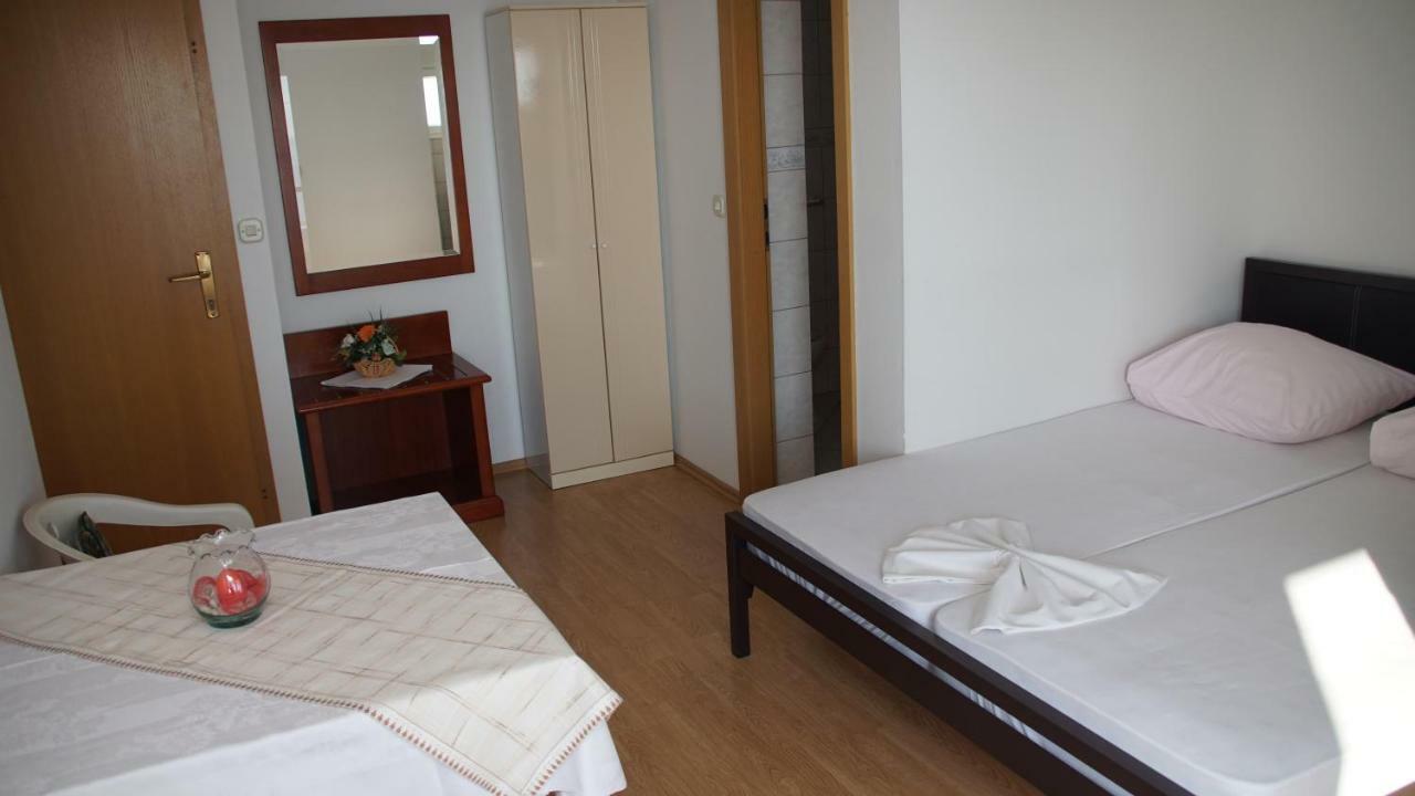 Apartmani Sipic , Bilo - 프리모스턴 외부 사진